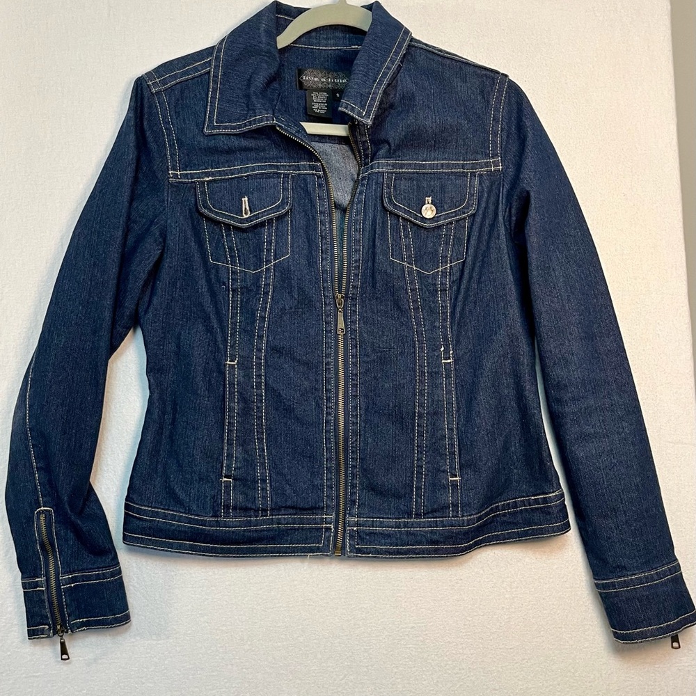 Zip up Denim Jacket with pockets